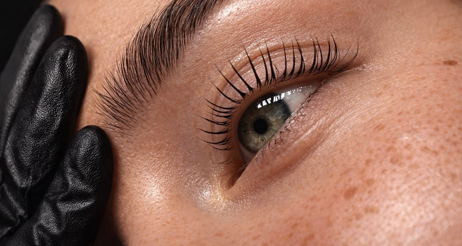 Lifted lashes being worked on at Blanche Beauty in Fitzrovia