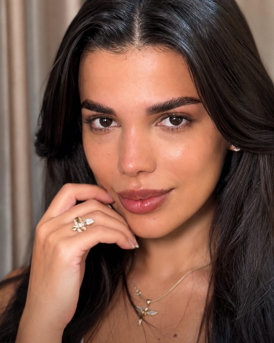 Defined natural brows shaped at Blanche Beauty