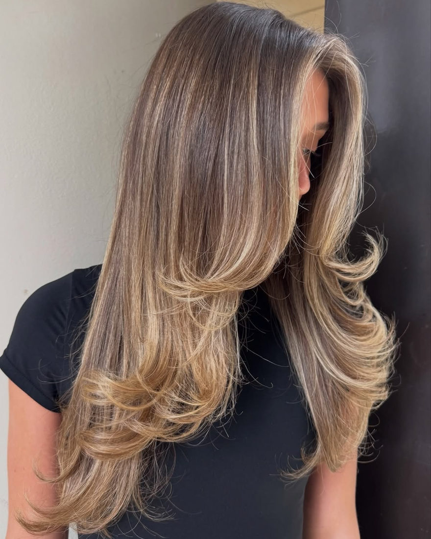 Balayage keeping natural depth at the root